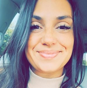 Meet your Posher, Iza